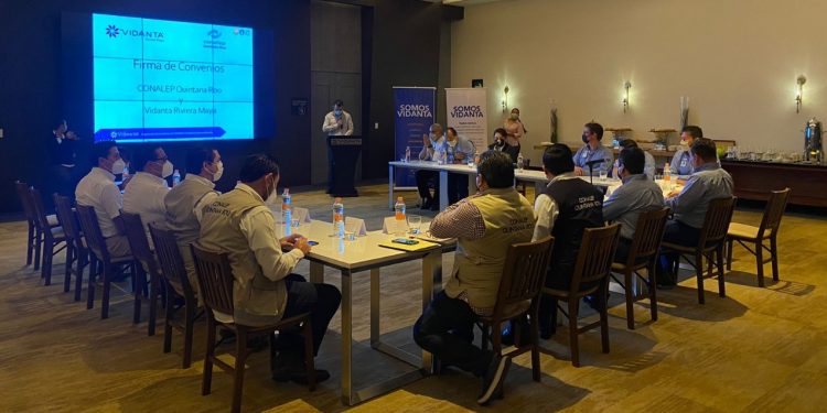 FIRMA DE CONVENIO ENTRE EL CONALEP QUINTANA ROO Y EL GRUPO VIDANTA