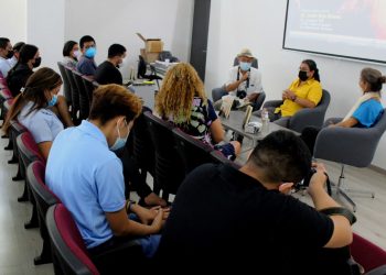 LA “ANTOLOGÍA DEL CUENTO QUINTANARROENSE” SE PRESENTÓ EN LA BIBLIOTECA “JAVIER ROJO GÓMEZ”