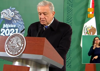 AMLO le da su pésame al secretario de gobernación por la pérdida de su madre