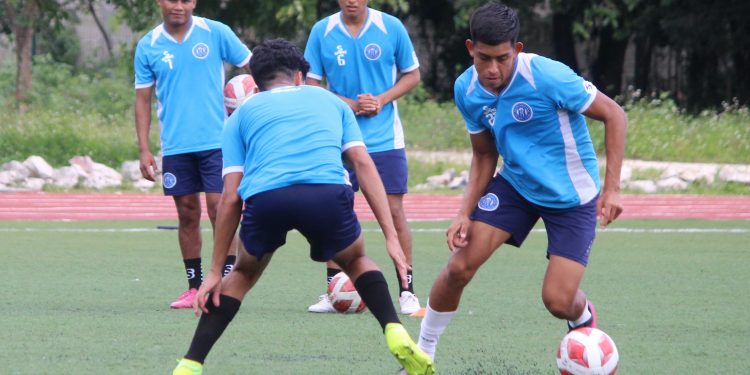 Puerto Aventuras FC visita al club deportivo Yucatán
