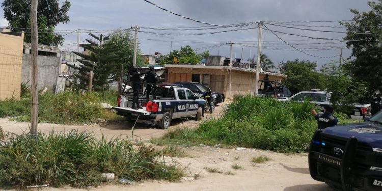 HALLAN CUERPO SIN VIDA DE UNA MUJER EN PLAYA DEL CARMEN