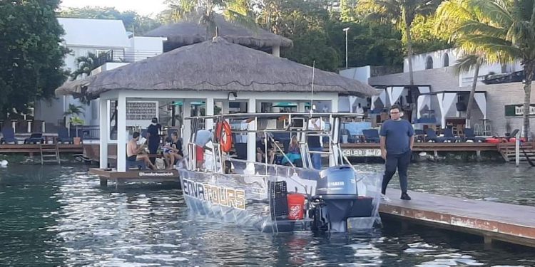 SE MANIFIESTAN LANCHEROS DE BACALAR POR NUEVA EMPRESA