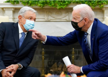 Celebra AMLO la iniciativa enviada por Biden para regularizar a 11 millones de migrantes