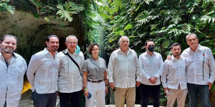 EMPIEZAN A CALENTAR EL TIANGUIS TURÍSTICO DE MÉRIDA