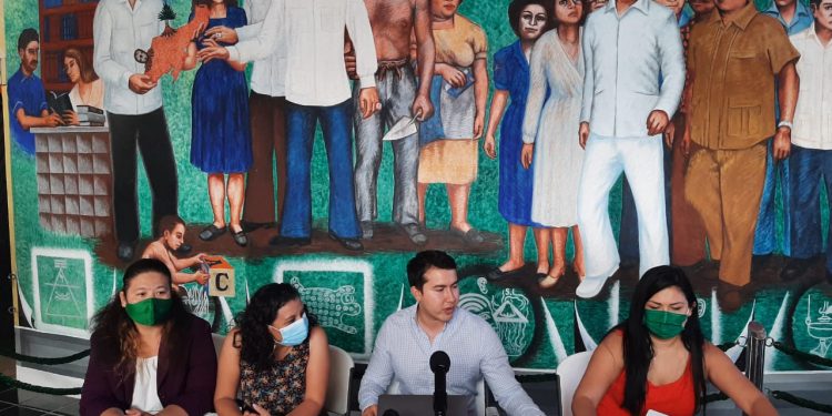 Proponen iniciativa para dotar en escuelas toallas intimas y tampones