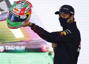 EL “CHECO” PÉREZ SE SUBE AL PODIO DEL GP DE MÉXICO: CONSIGUE EL TERCER LUGAR