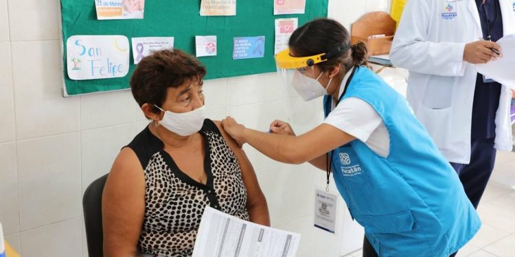 Habrá módulos permanentes para segunda dosis Pfizer en Yucatán