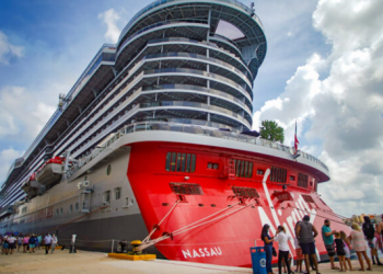 Navieras acordaron no detener labores en los cruceros tras la variante Ómicron
