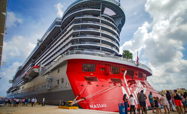 Navieras acordaron no detener labores en los cruceros tras la variante Ómicron