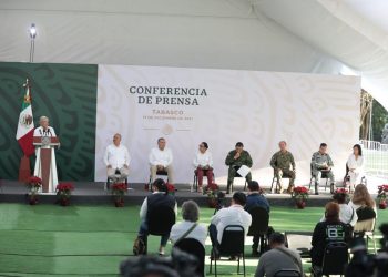 AMLO defiende a Bartlett y sostiene que CFE le ha cumplido a Tabasco