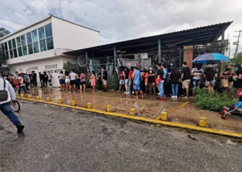 Inicia campaña de vacunación contra el Covid-19 para menores de 15 a 17 años en Cancún