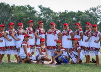 Diablillas celebran aniversario y estrenan uniforme