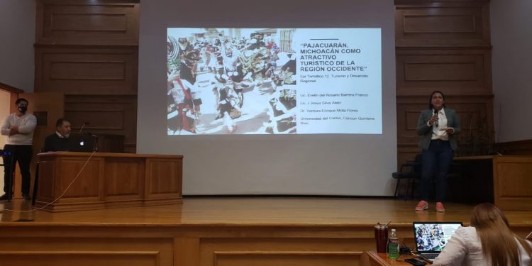 Maestrantes de Unicaribe presentan propuestas de desarrollo regional