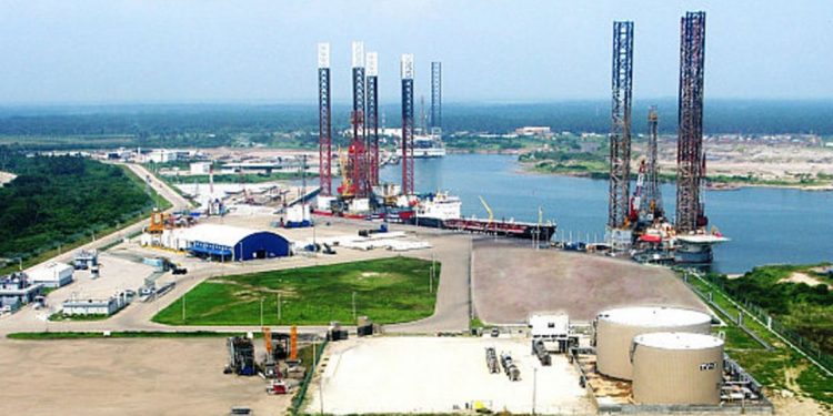Sindicatos se comprometen a no más paros en refinería de Dos Bocas