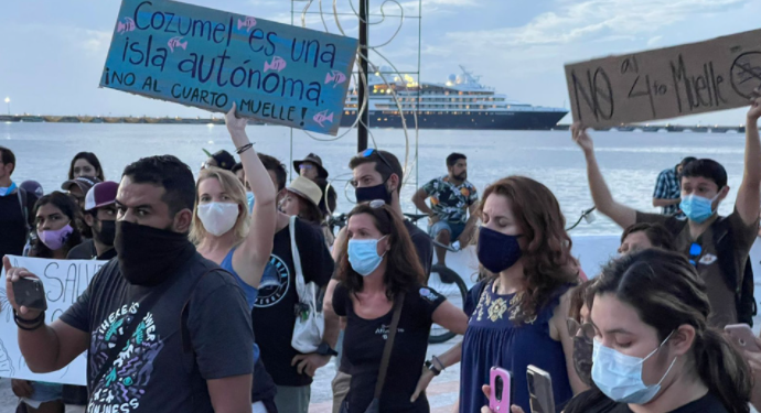 Ambientalistas protestaron en contra de la construcción del cuarto muelle de cruceros en Cozumel
