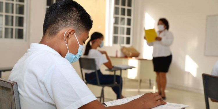La SEQ informó que el 61% de las escuelas han regresado a clases presenciales o mixtas