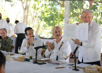 En su tierra, «El Edén» tabasqueño, se reúne AMLO con los 32 Gobernadores
