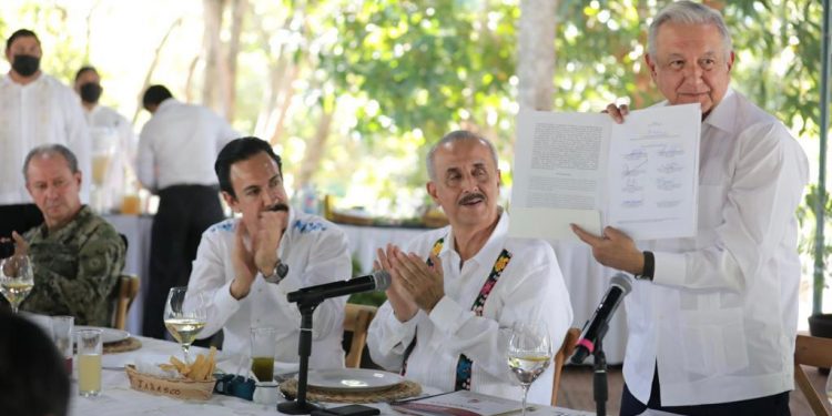 En su tierra, «El Edén» tabasqueño, se reúne AMLO con los 32 Gobernadores