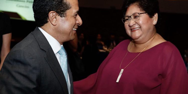 Sin aguinaldo trabajadores de honorarios