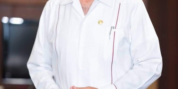 Llama José Luis Pech a la institucionalidad en Morena