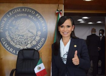 Laura Fernández se adhiere a la bancada del PRD y va por la candidatura al Gobierno de Quintana Roo