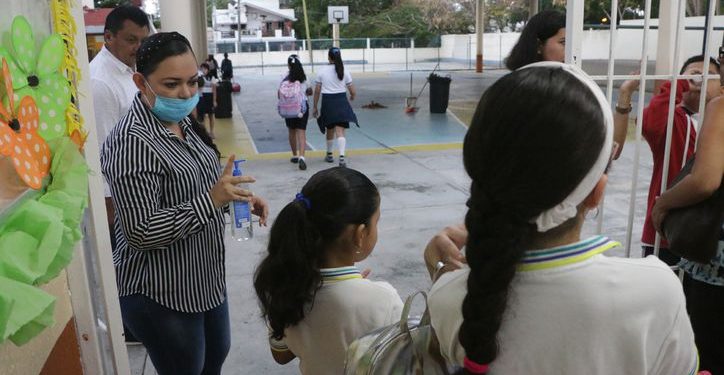 Posponen inicio de clases presenciales; virtuales, hasta el 28 de enero