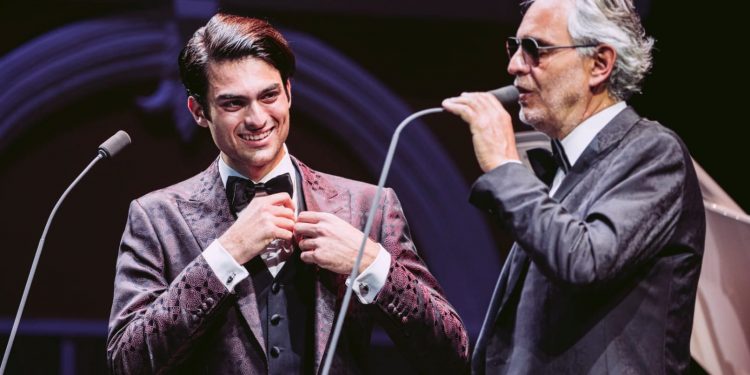 Anuncian a Mateo Bocelli como artista invitado en el show de Andrea Bocelli en la Riviera Maya