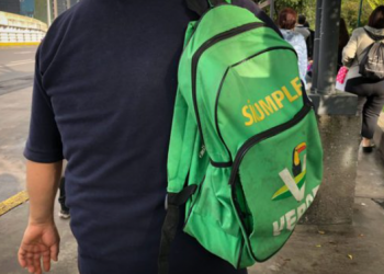 «La Mafia Verde» comprará votos con mochilas escolares
