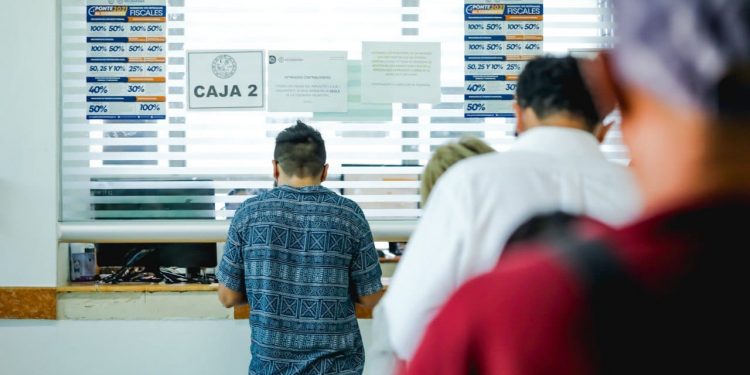 Le urge a Lili Campos que entre dinero a las arcas