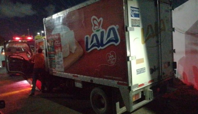 Recuperan camión robado por sujetos armados en Cancún