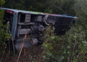 Accidente de transporte de personal deja a varios trabajadores lesionados