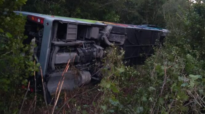 Accidente de transporte de personal deja a varios trabajadores lesionados