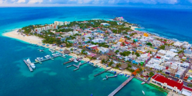 Turistas pagan el DSA sólo por cruzar a Isla Mujeres