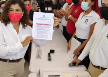 Leslie Hendricks Rubio se registra como precandidata del PRI