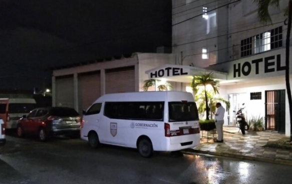 Autoridades migratorias aseguran a grupo de inmigrantes ilegales en Cancún