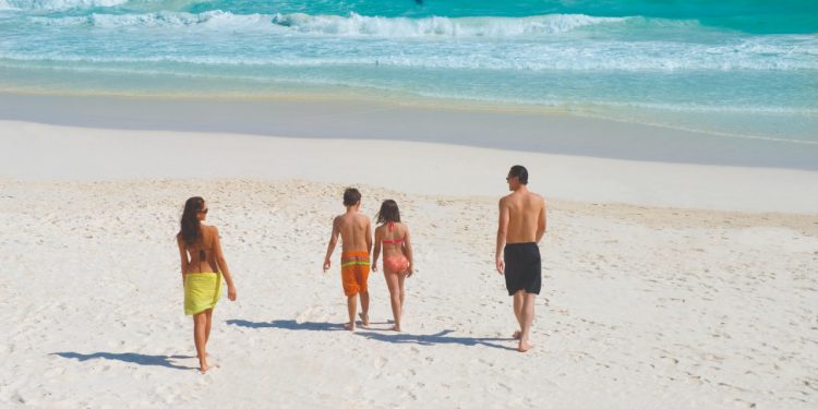 La Secretaría de Turísmo busca promocionar doce destinos turísticos del Caribe Mexicano a nivel Internacional