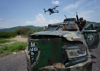 Con bombardeo el CJNG exhibe su capacidad de fuego en Michoacán (Video)