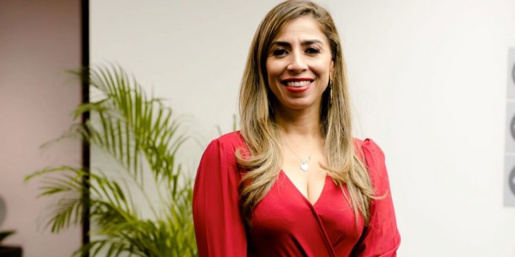 Marybel Villegas deja Morena y se registra como candidata a la gubernatura de Quintana Roo con MC