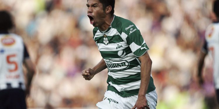 Oribe Peralta, el goleador de oro de México, se retira