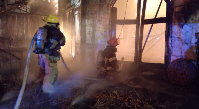 Incendio en Tulum casi consume en su totalidad el «Funky Burrito»