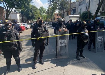 Balacera deja saldo de cuatro muertos y dos policías heridos en CDMX