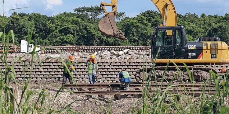 El turbio negocio de Ricardo Salinas con el Tren Maya que le costó la cabeza a Rogelio Jiménez Pons