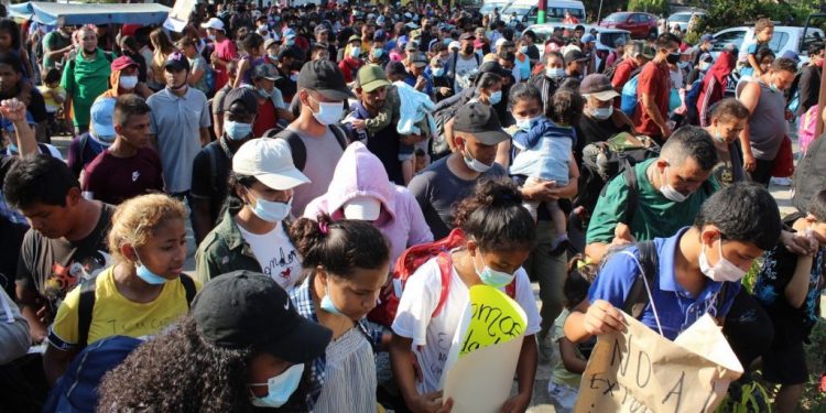 Migrantes protestan en Chiapas; exigen que les permitan el libre tránsito