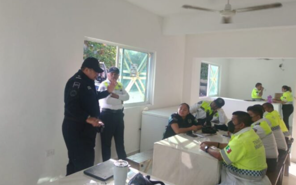 SIDESOL capacita a elementos policiacos de Tulum