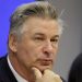 Demandan a Alec Baldwin por la tragedia en el set de Rust