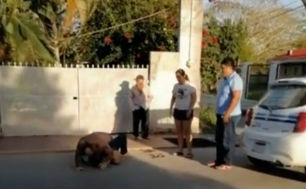 Taxista amenaza y agrede a turista en Bacalar