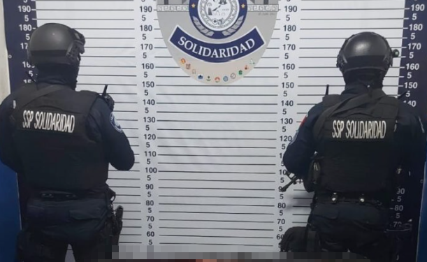 Aseguran armas largas durante operativo en fraccionamiento de Playa del Carmen