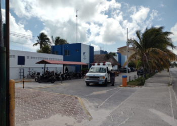 Muere hombre mientras buceaba en Puerto Juárez