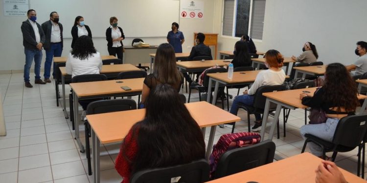 Inician negociaciones sindicato de la UQROO para contrato colectivo