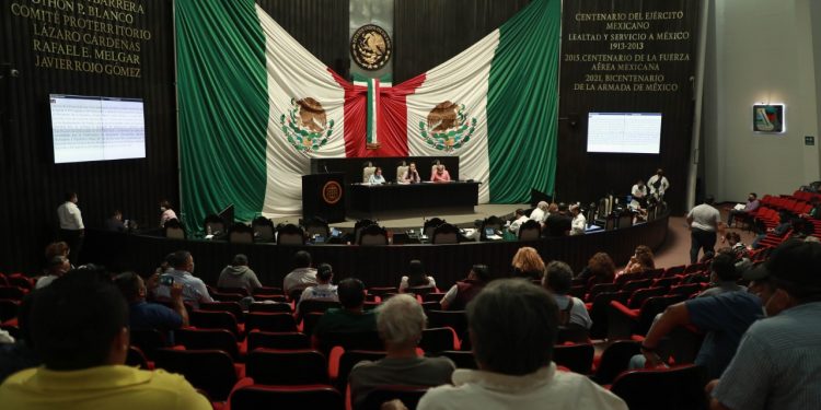 Frente Cívico pide sacar de la congeladora iniciativa de residencia
